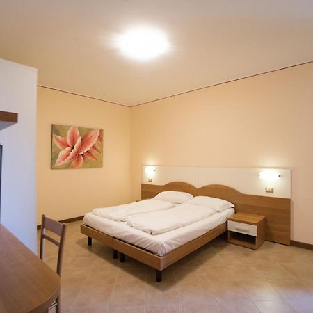 Apartments "Villa Imelda" Limone sul Garda Exterior foto